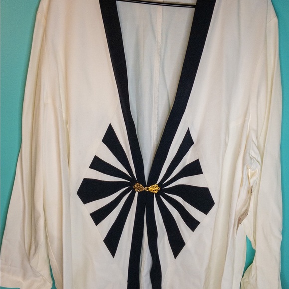 LOVE ME NOT KIMONO - Picture 3 of 4